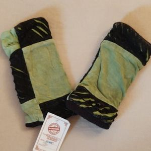 NWT Handmade Fingerless Tribal Gloves Green/Black